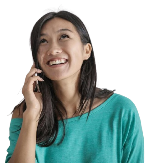 Imagem de uma mulher oriental falando ao telefone