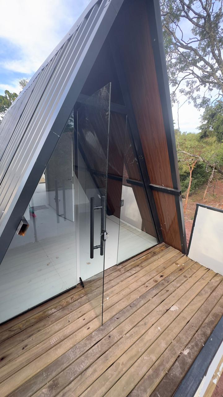 Chalé com estrutura metálica